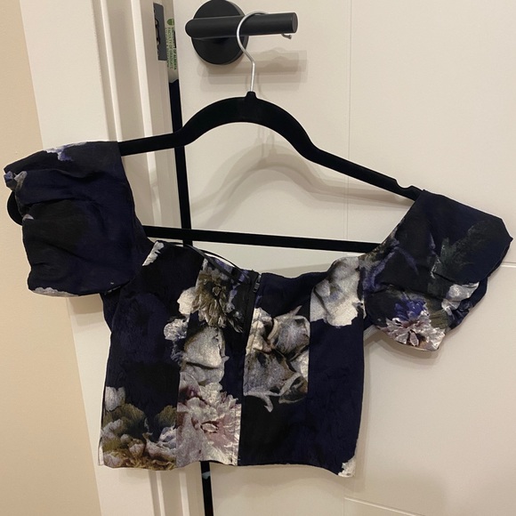 Off the shoulder floral blouse - Picture 4 of 4